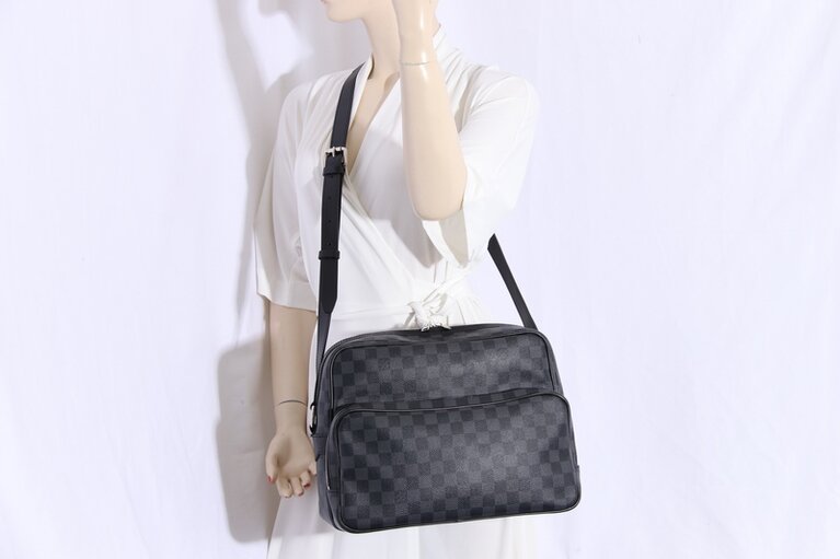 LOUIS VUITTON Shoulder Bag N45252 Io Damier Grafitto Canvas Black