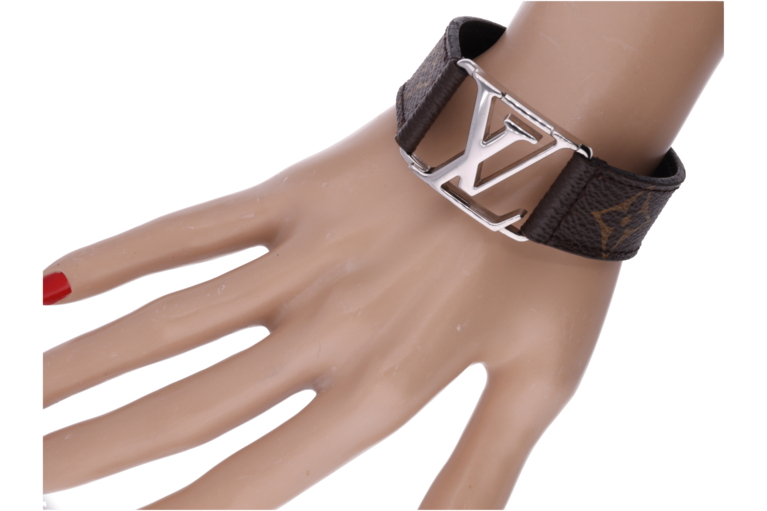 Shop Louis Vuitton MONOGRAM Hockenheim bracelet (M6295D, M6295E, M6141D,  M6141E) by Ravie